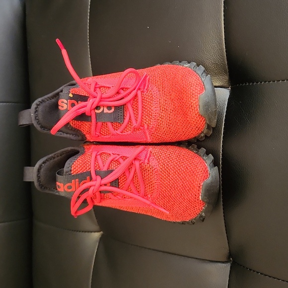 Adidas Kids Red and Black Sneakers - Picture 5 of 6